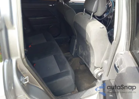 2016 Jeep Compass Sport z USA, uszkodzony, nr VIN 1C4NJCBA3GD525115